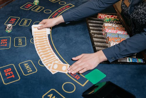 gaming setup with jackpots